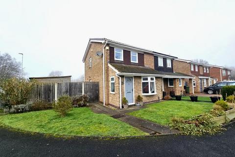 3 bedroom semi-detached house to rent, Baywood Close, Stafford, ST17 0BD