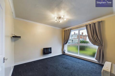 2 bedroom flat for sale, Hawes Side Lane, Blackpool, FY4