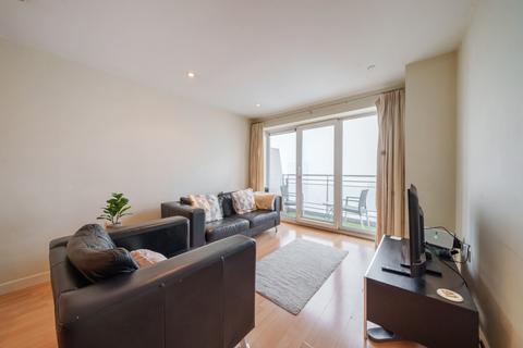 2 bedroom apartment for sale, The Quays, Salford, Greater Manchester