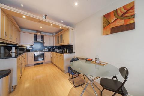 2 bedroom apartment for sale, The Quays, Salford, Greater Manchester