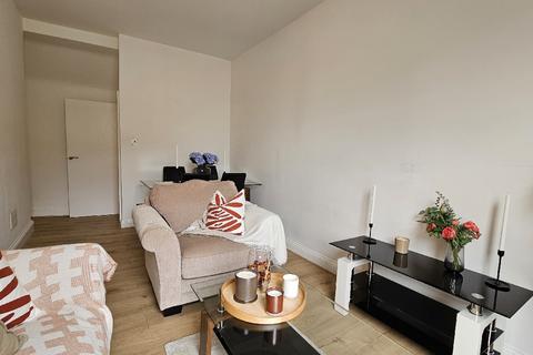 2 bedroom apartment for sale, Sylvester Path, London, Hackney