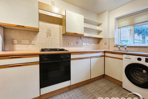 2 Arlott Drive, Basingstoke, RG21 5GU