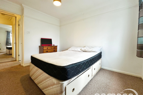 2 Arlott Drive, Basingstoke, RG21 5GU