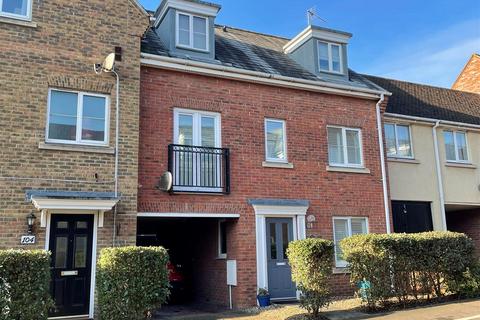 4 bedroom terraced house for sale, Hakewill Way, Colchester