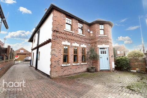 5 bedroom detached house for sale, Top Road, Barnby Dunn, Doncaster