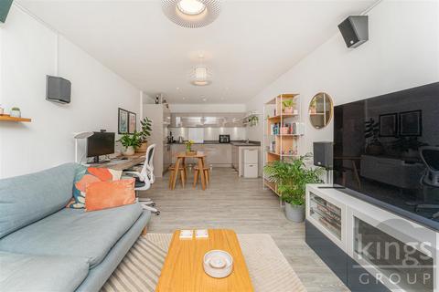 2 bedroom flat for sale, Hoffmans Road, London