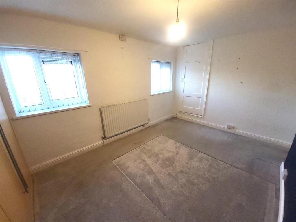 Bedroom 2 Pic 2