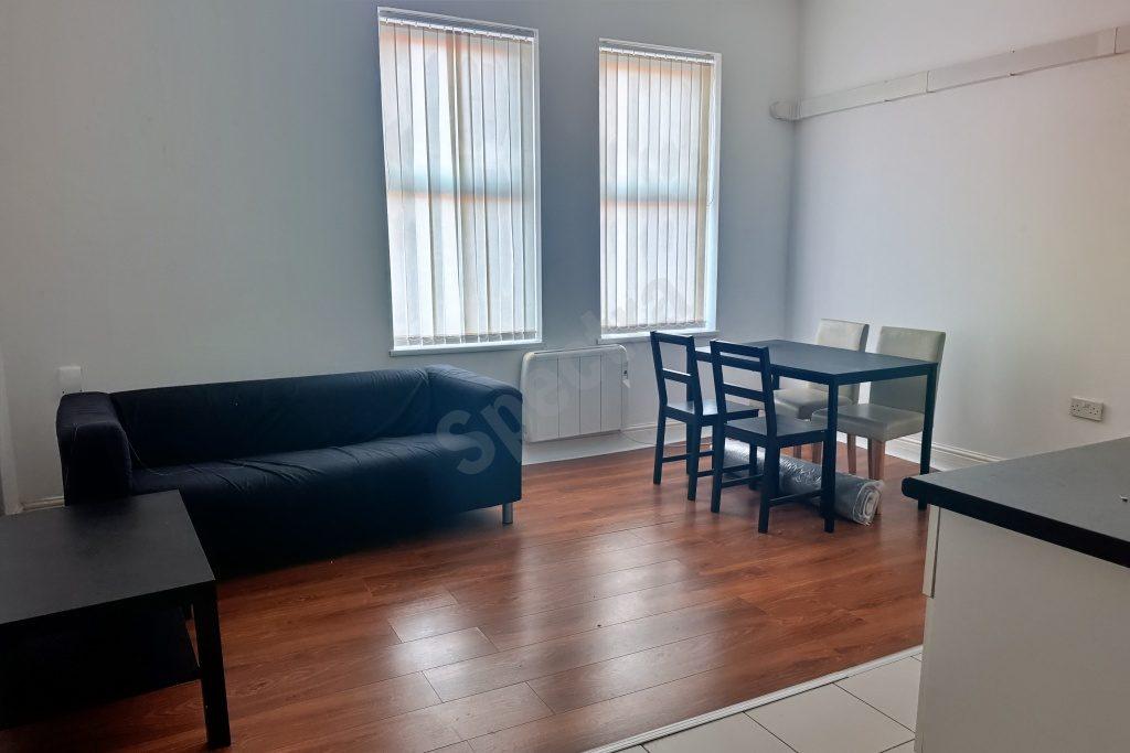 1-Bedroom Duplex Flat to Let £695 PCM Part-F