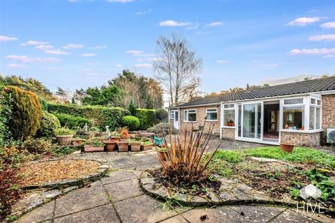 3 bedroom bungalow for sale, Rowan Close, Ringwood BH24