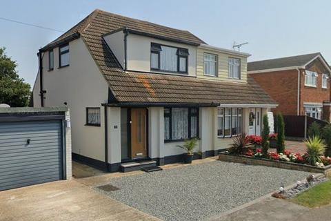 3 bedroom semi-detached house for sale, Dovercliff Road, Canvey Island