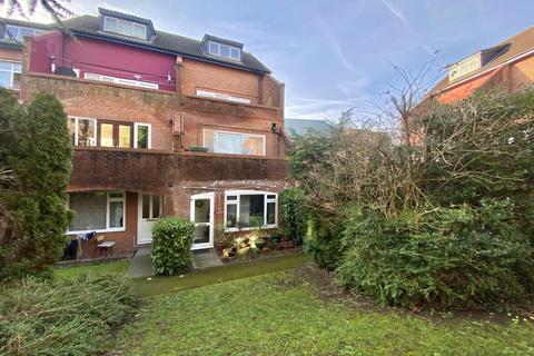 2 bedroom flat for sale, Cumbrian Way, Uxbridge, UB8 1XD