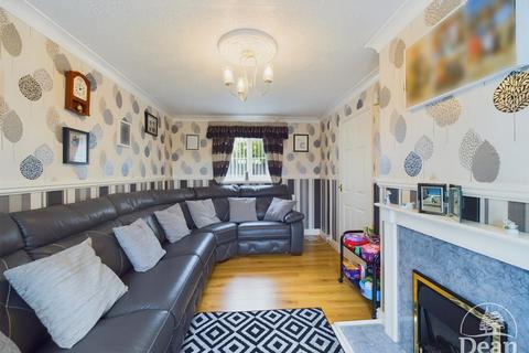 3 bedroom end of terrace house for sale, Ridler Road, Lydney GL15