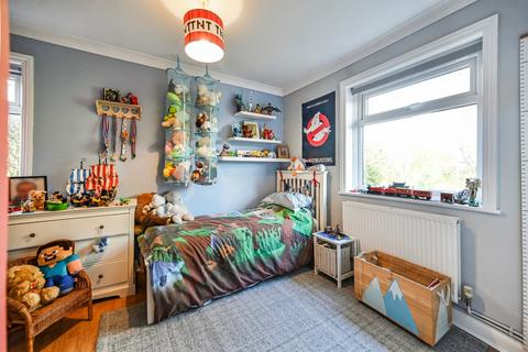 Highlands Bower Road, Mersham, Ashford, TN25 6NN