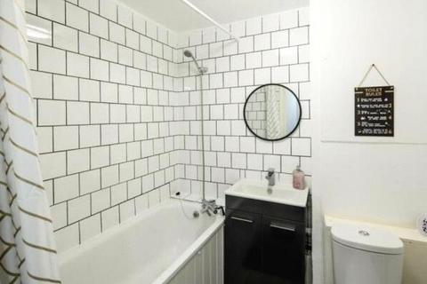 1 bedroom apartment to rent, Beachcroft Way, London, N19