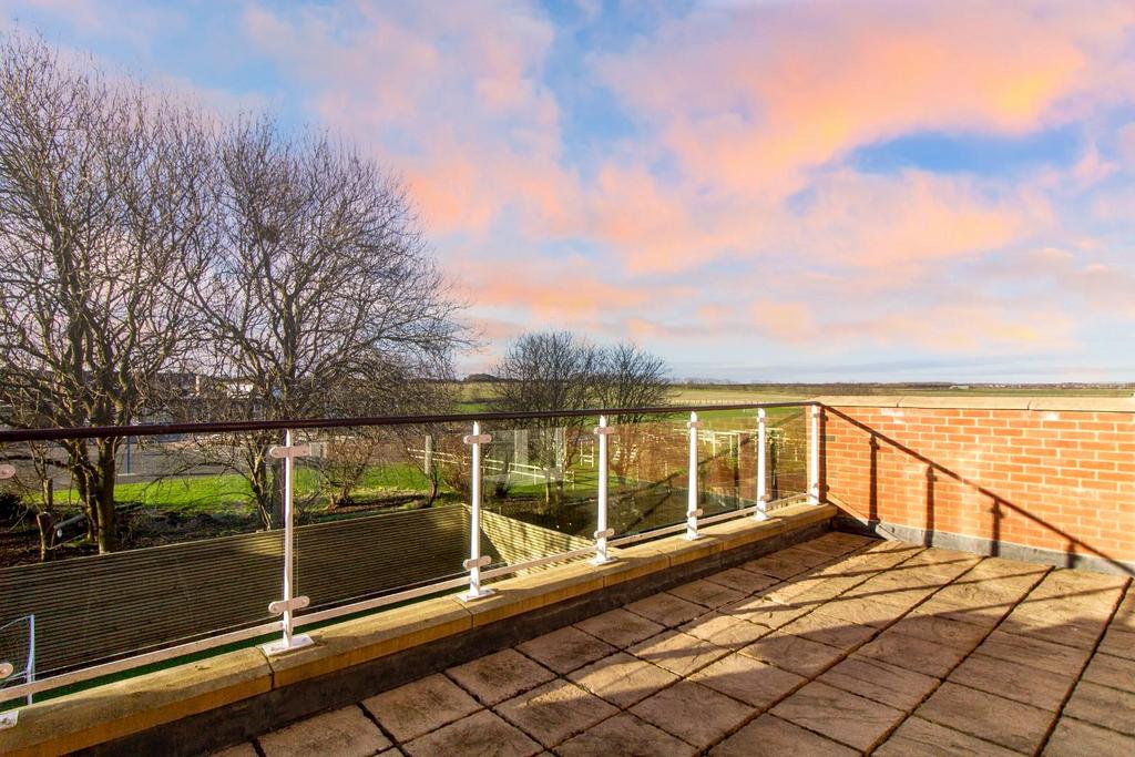 Rear Balcony