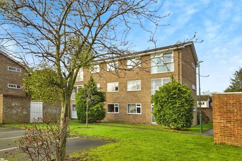 1 bedroom flat for sale, Mortlake Close, Beddington, CR0 4SW