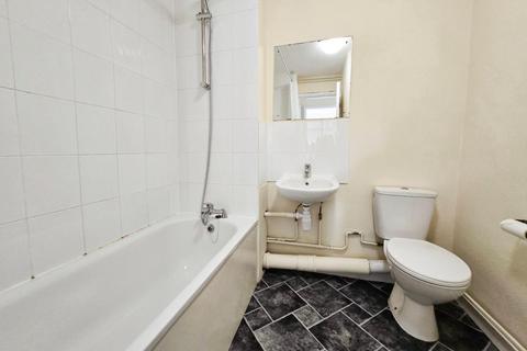 1 bedroom flat for sale, Mortlake Close, Beddington, CR0 4SW