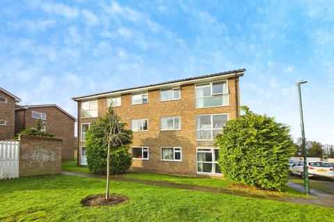 1 bedroom flat for sale, Mortlake Close, Beddington, CR0 4SW