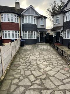 3 bedroom semi-detached house to rent, 3 Bedroom House For Rent Enfield, EN3