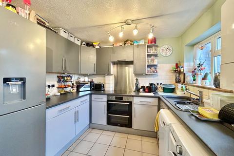 4 bedroom townhouse for sale, Periwinkle Close, Sittingbourne ME10