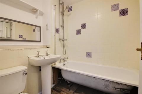 17 Galloway Close, Broxbourne, EN10 6BU