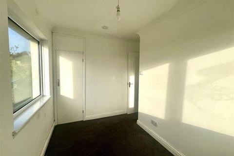 49 Chynance Drive, Newquay, TR7 2DY