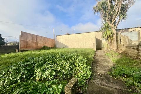 49 Chynance Drive, Newquay, TR7 2DY