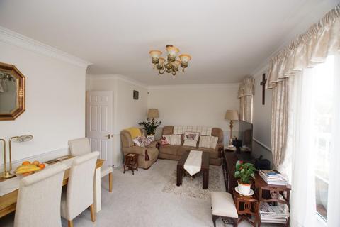 2 bedroom flat for sale, Granville Road, Eastbourne BN20