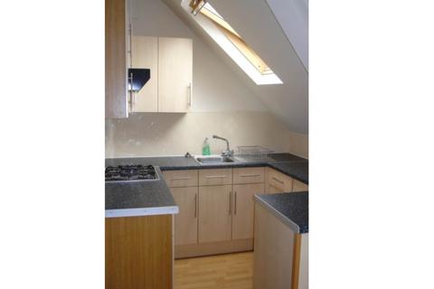 2 bedroom flat to rent, Connaught Road, Roath,