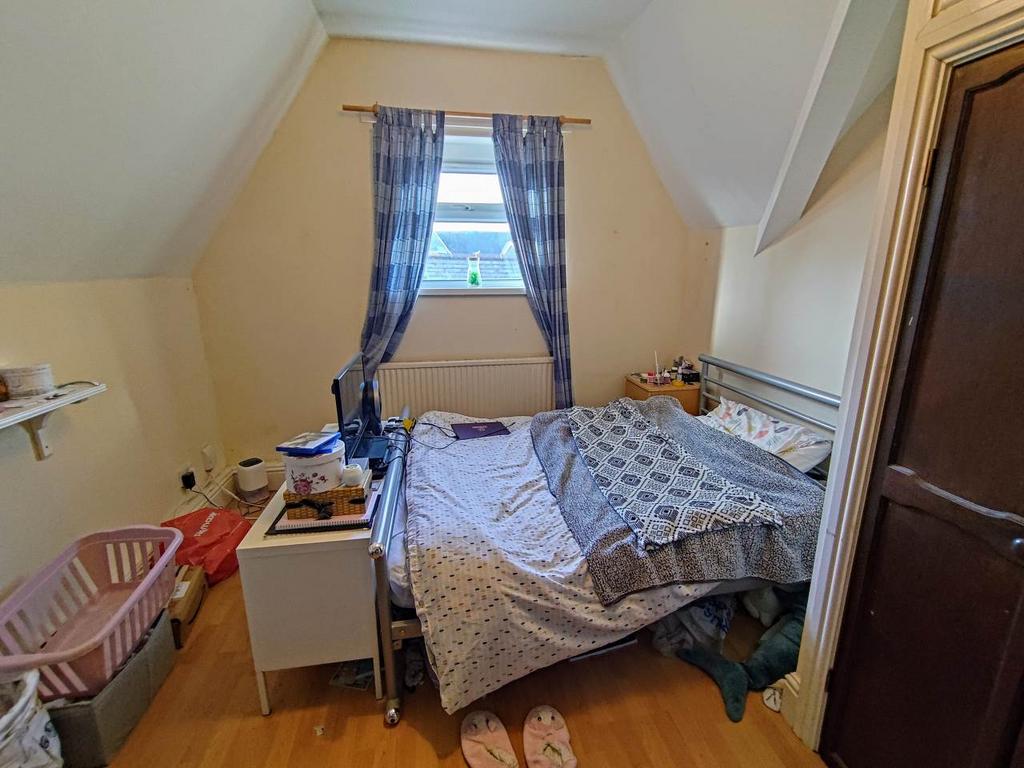 Bedroom 2 (1)
