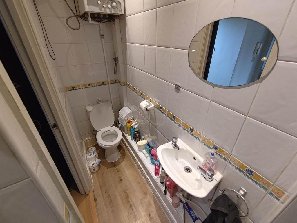 Bathroom (1)