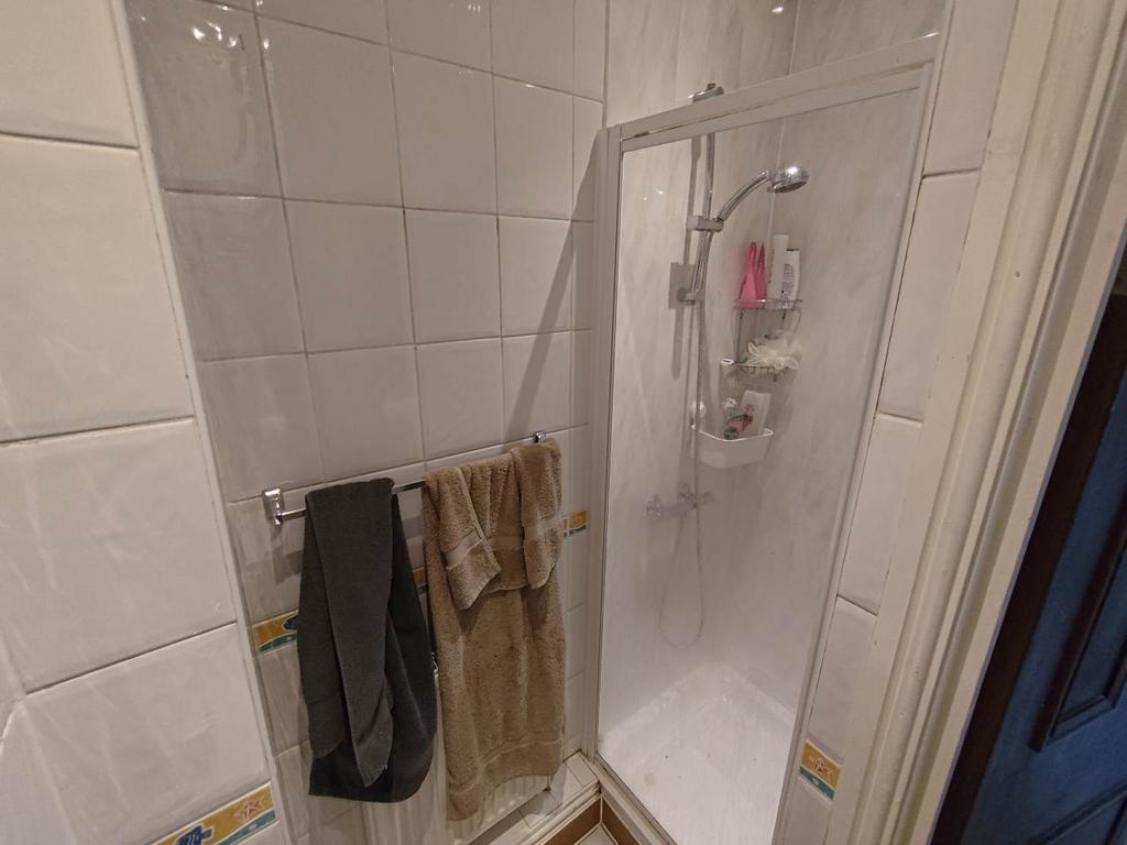 Bathroom (3)