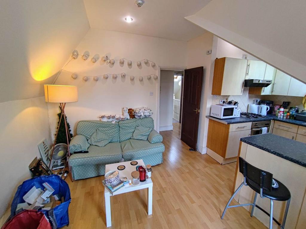Living area (3)