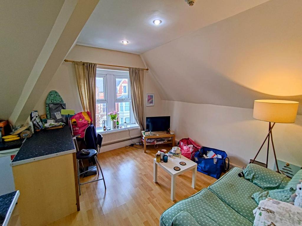 Living area (2)