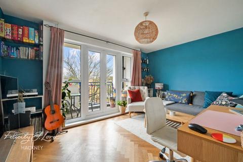 2 bedroom flat for sale, Boscobel House, Royal Oak Road, Hackney, E8