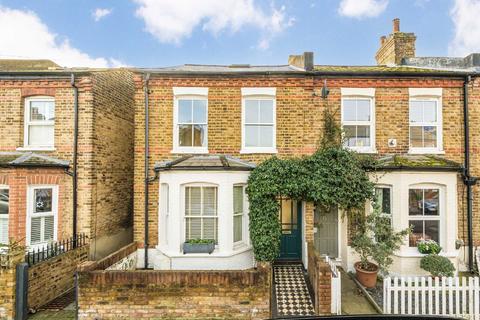 2 bedroom end of terrace house for sale, Mereway Road, Twickenham TW2