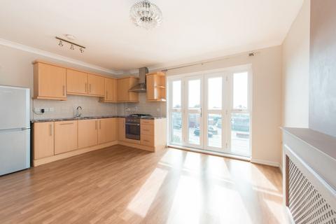 2 bedroom flat to rent, High Street, St. Lawrence, CT11