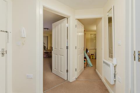 2 bedroom flat for sale, Jenkinson Grove, Armthorpe DN3