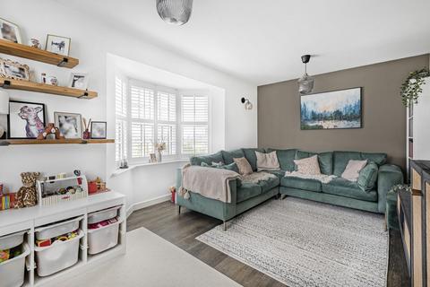 32 Bicton Close, Bicester, OX26 1FP