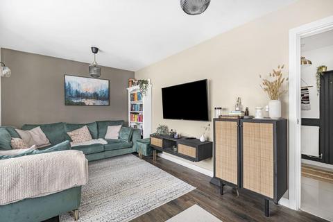 32 Bicton Close, Bicester, OX26 1FP