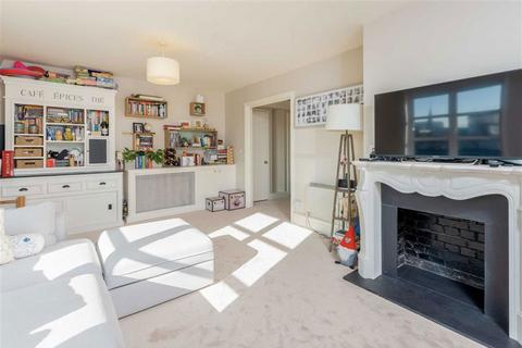 2 bedroom flat to rent, Rathbone Street, London W1T