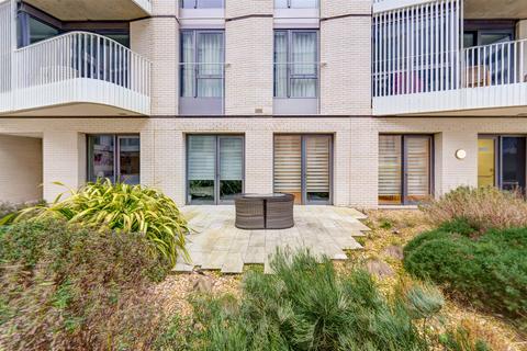 2 bedroom flat for sale, Brighton Road, Worthing, West Sussex, BN11