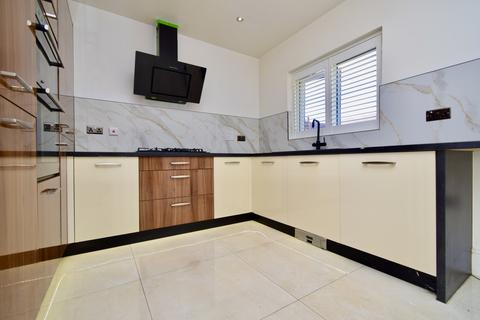 5 Bovinger Road, Leicester, LE5 0TX