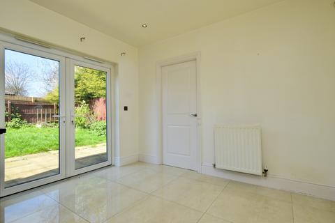 5 Bovinger Road, Leicester, LE5 0TX