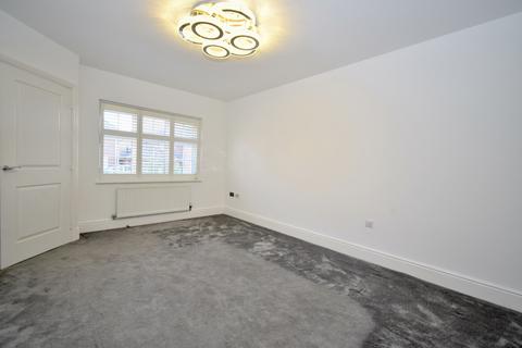 5 Bovinger Road, Leicester, LE5 0TX