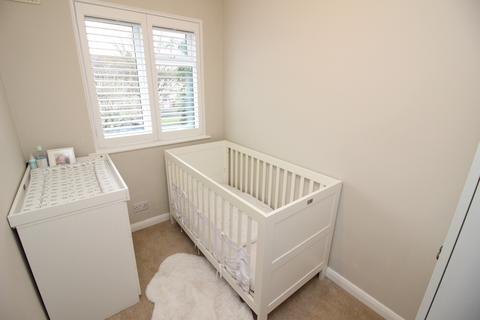 33 Mansfield Road, Chessington, KT9 2PJ
