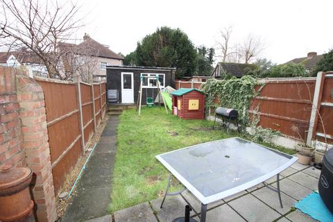 33 Mansfield Road, Chessington, KT9 2PJ