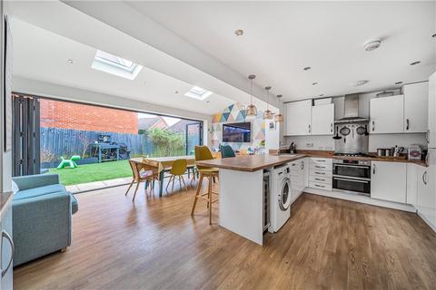 4 bedroom end of terrace house for sale, Hodinott Close, Romsey, Hampshire