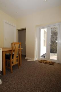 3 bedroom flat to rent, North Street, GF, Plymouth PL4