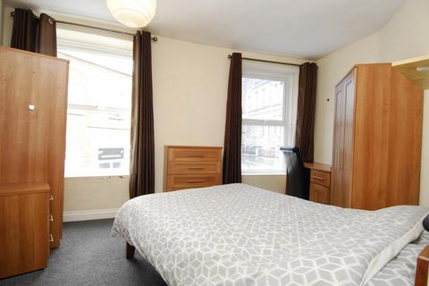 3 bedroom flat to rent, North Street, TF, Plymouth PL4